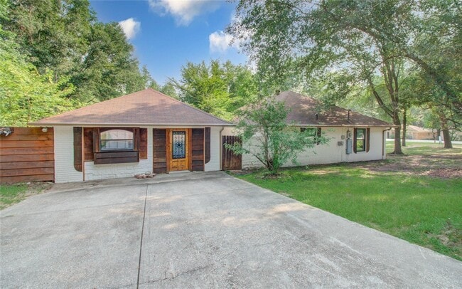 Building Photo - 25723 Glen Loch Dr