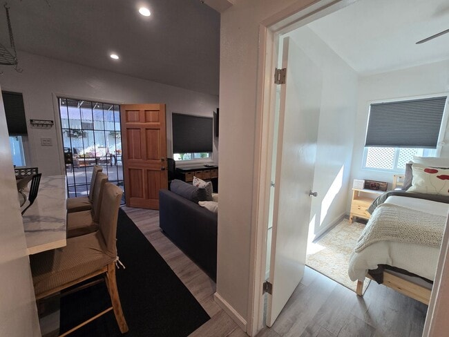 Building Photo - Fully furnished, modern ADU with fully-equipped kitchen shared garden.