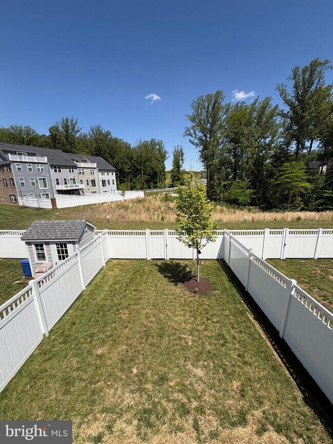 Building Photo - 10802 Foxtrot Cir