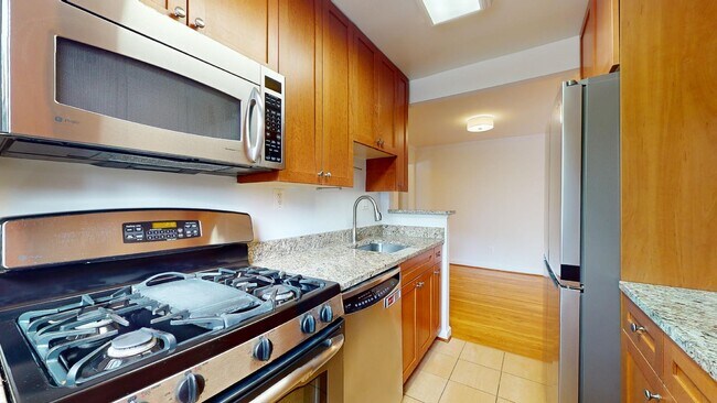 Building Photo - 2725 39th St NW
