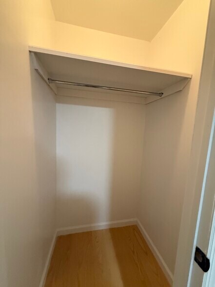 Building Photo - 30 Bay 37th St