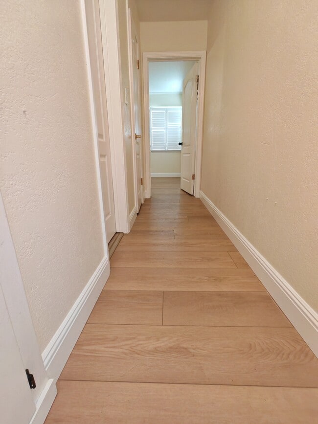 Building Photo - 11762 Brookshire Ave