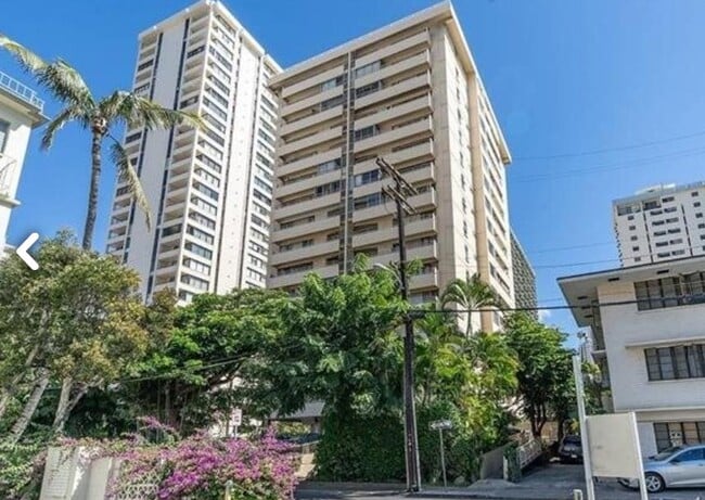 Building Photo - 225 Ka?iulani Ave