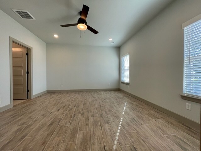 Building Photo - 912 Cook St