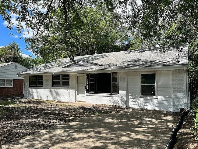 Primary Photo - 1533 Hartford Rd