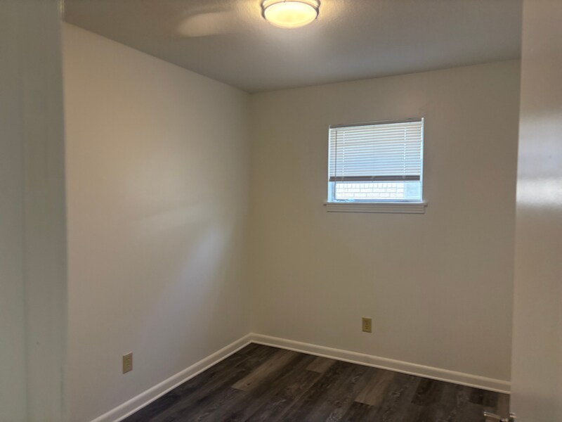 Building Photo - 822 Jane Dr