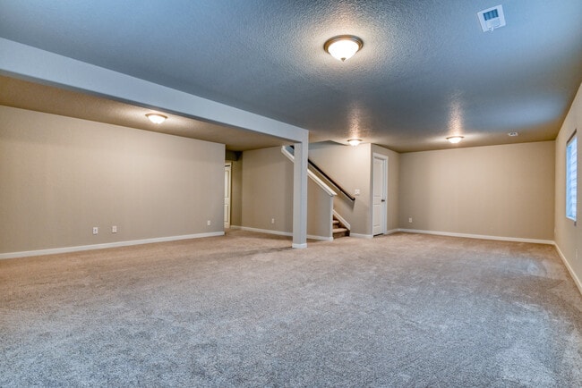 Building Photo - 4011 Ivy Hill Dr