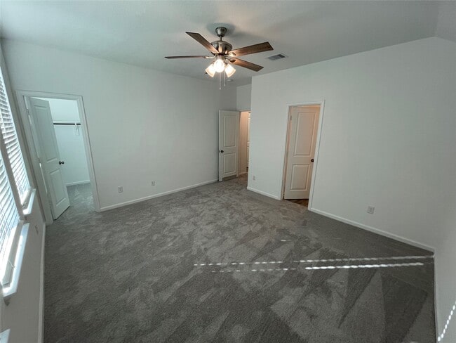 Building Photo - 4146 Champlain Wy