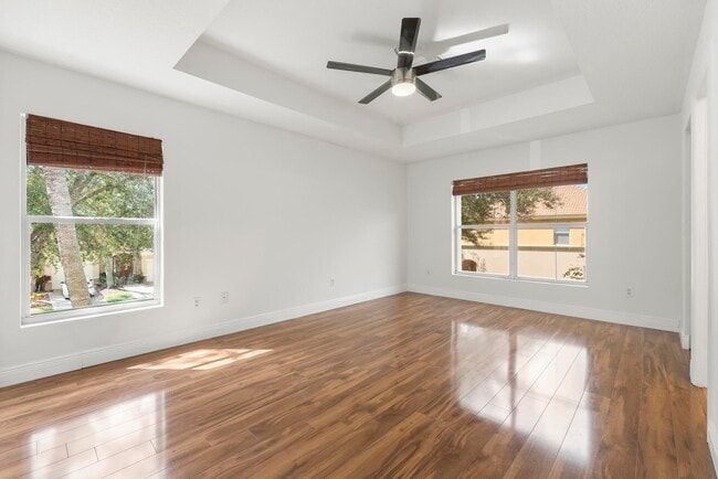 Building Photo - 340 River Bluff Ln