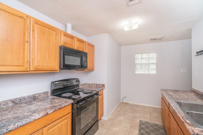 Building Photo - 3409 Herbert Dr