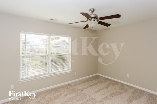 Building Photo - 511 Galesburg Dr