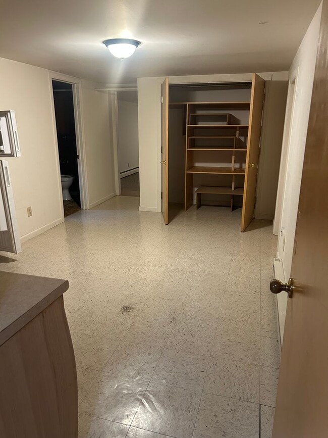 Building Photo - Solid Brick Rancher in Greencastle