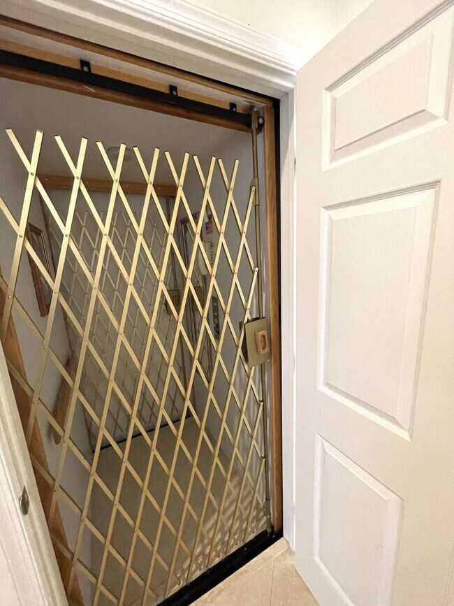 Building Photo - 7936 Laina Ln