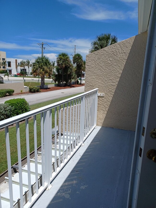 Building Photo - Private entrance to Beach! 2 master suites...