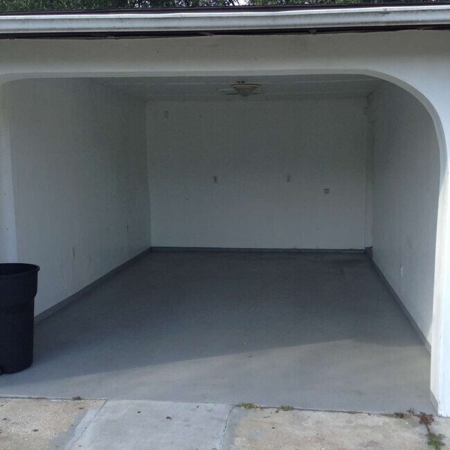 Building Photo - 3 Bed/2 Bath Home in Corrine Terrace - Great Location, Walk to Baldwin Park!