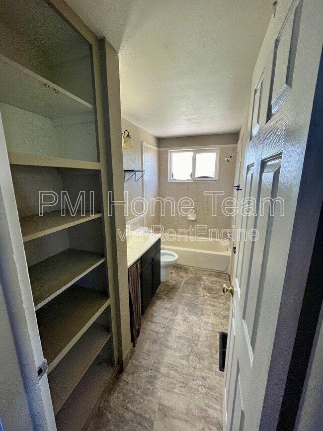 Building Photo - 224 W 700 N
