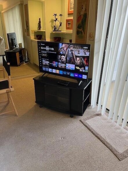 Building Photo - 1605 S US Hwy 1