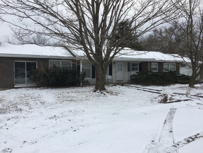 Primary Photo - 5 Bedroom, 2.5 bath house with detached large garage.