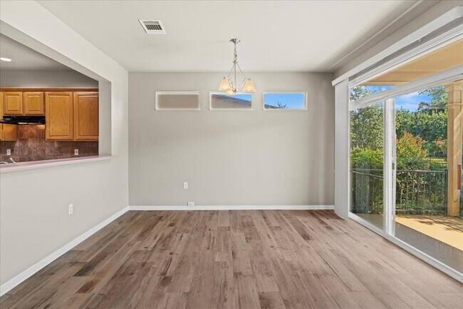 Building Photo - 101 Dandelion Dr