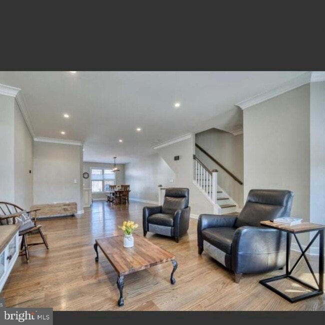 Building Photo - 540 Legrace Terrace NE