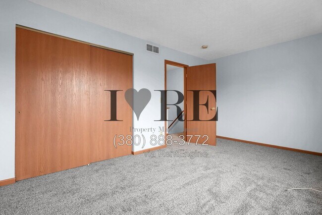 Building Photo - 1726 River Bend Rd