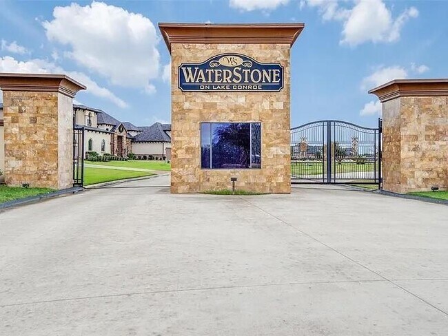 Building Photo - 216 Waterstone Dr
