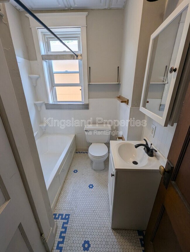 Building Photo - 4725 Ray Ave