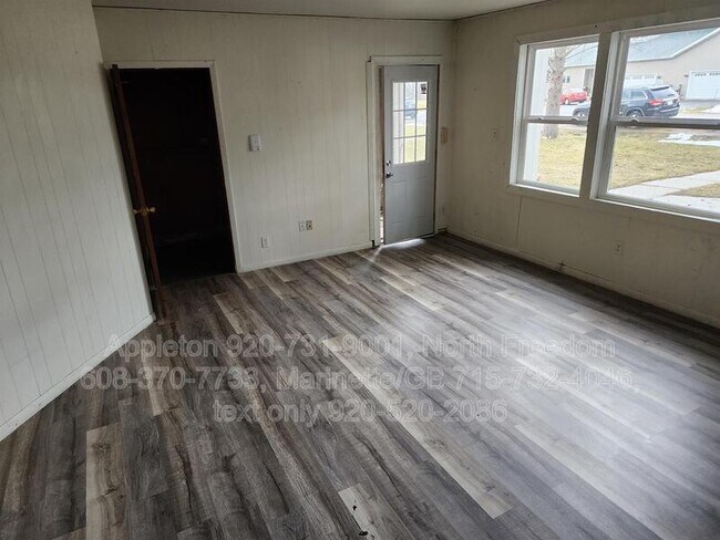 Building Photo - S7559 US-12