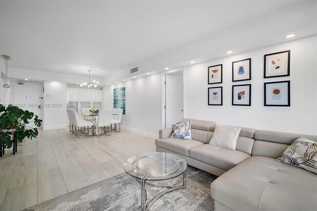 Building Photo - 20301 W Country Club Dr