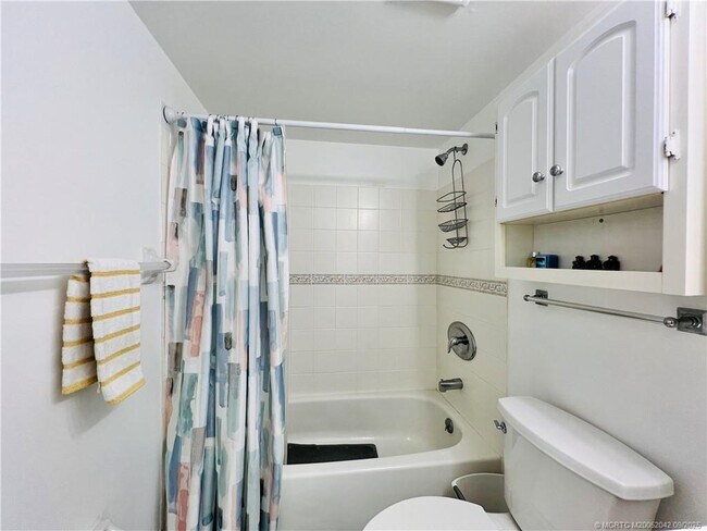Building Photo - 9400 S Ocean Dr