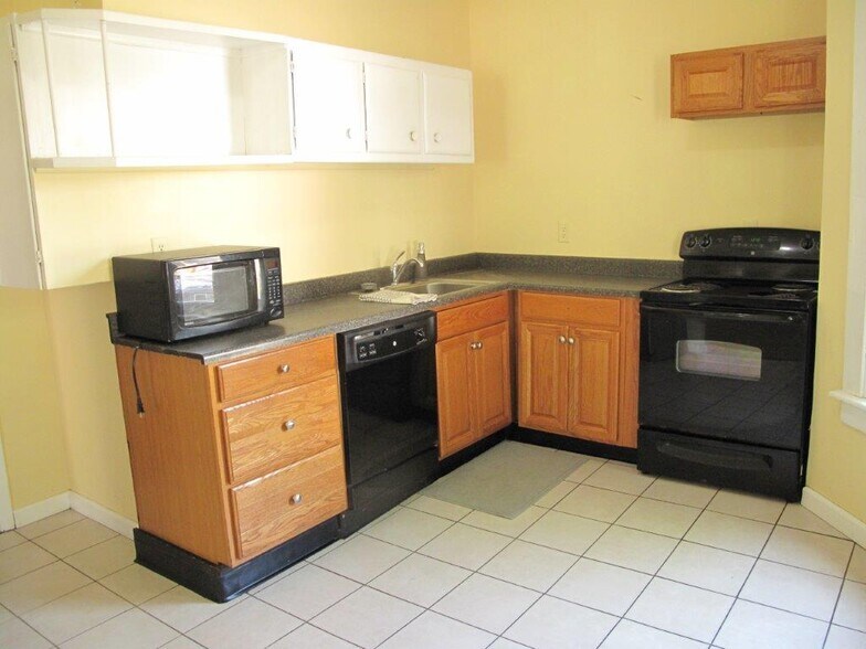 Building Photo - 226 Eddy St