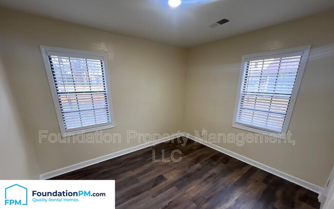 Building Photo - 2148 Stovall Ave