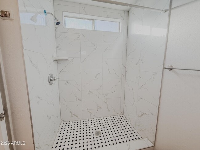 Building Photo - 7027 W Cherry Hills Dr