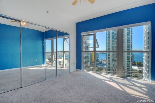 Building Photo - Stunning Two-Story Treo Residence in Littl...
