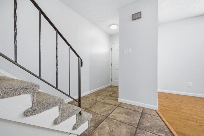 Building Photo - 3228 Dunnbury Ct