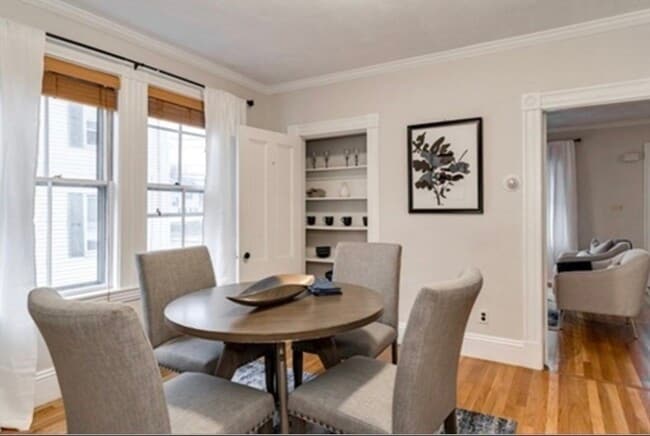 Building Photo - 16 Bedford St