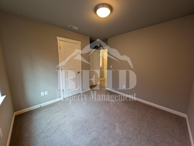 Building Photo - 3887 Portside Dr
