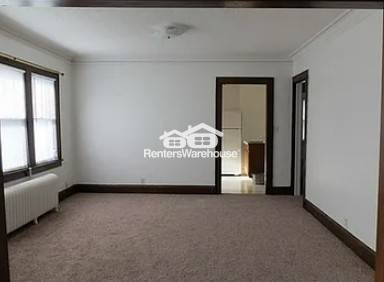 Building Photo - 2354 Benjamin St NE