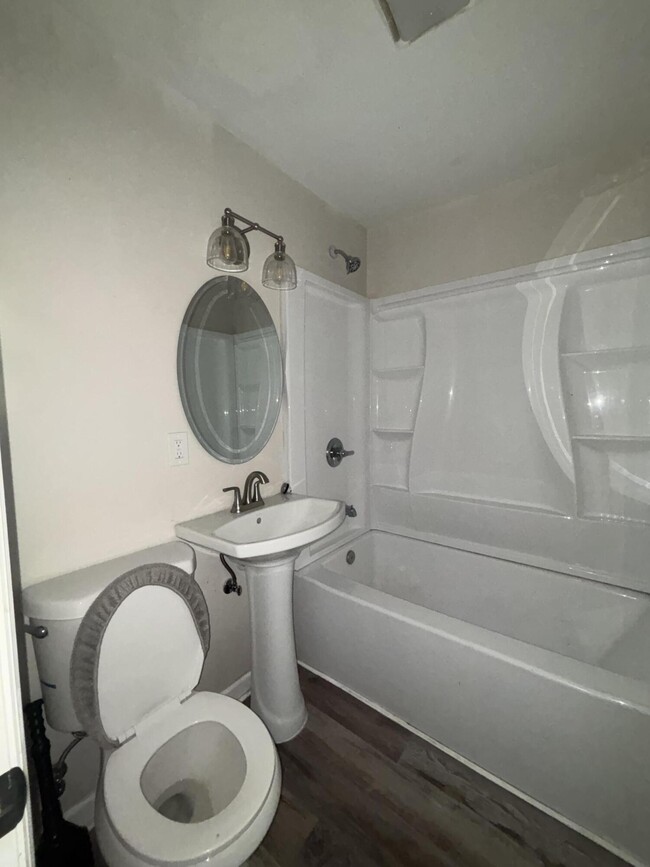 Building Photo - 2006 Scott Rd