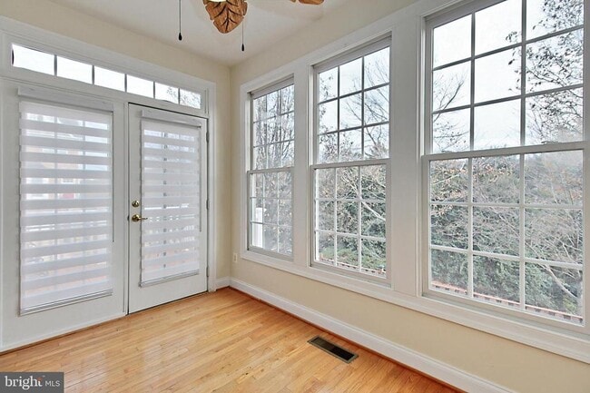 Building Photo - 6913 Stanwick Square