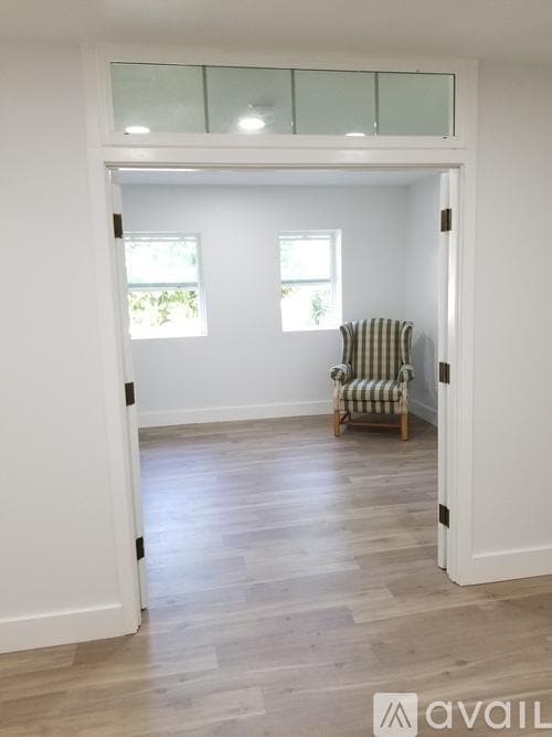 Building Photo - 4523 SW Stevens St