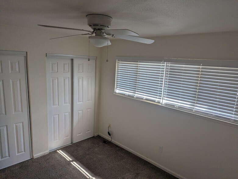 Building Photo - 72502 Edgehill Dr