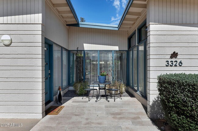 Building Photo - 3326 N 61st Pl