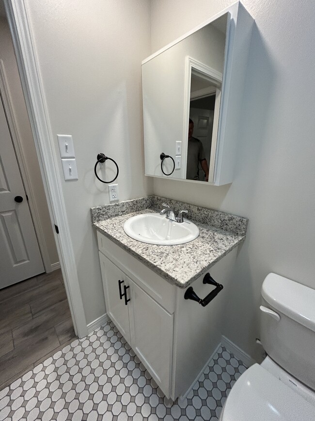 Building Photo - 2515 Kavanaugh Rd