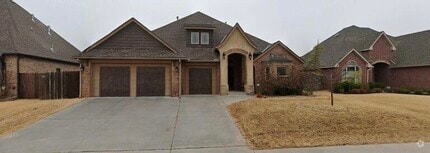 Building Photo - 701 Lindsey Ln