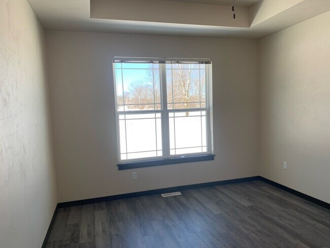 Building Photo - 2126 Zimmer Dr