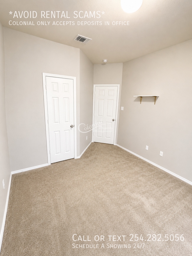 Building Photo - 5829 Huntington Dr