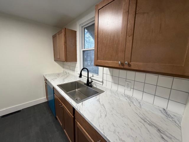 Building Photo - 1620 6th Ave