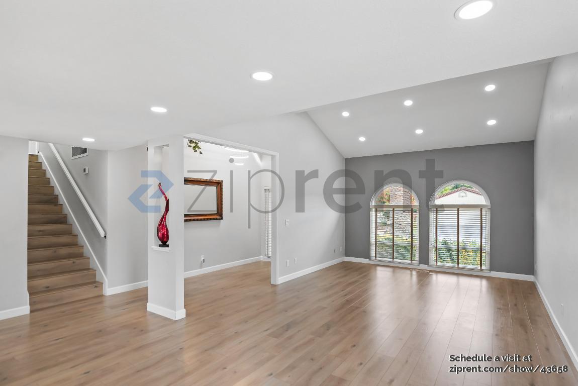 Building Photo - 3173 Ingersoll Pl