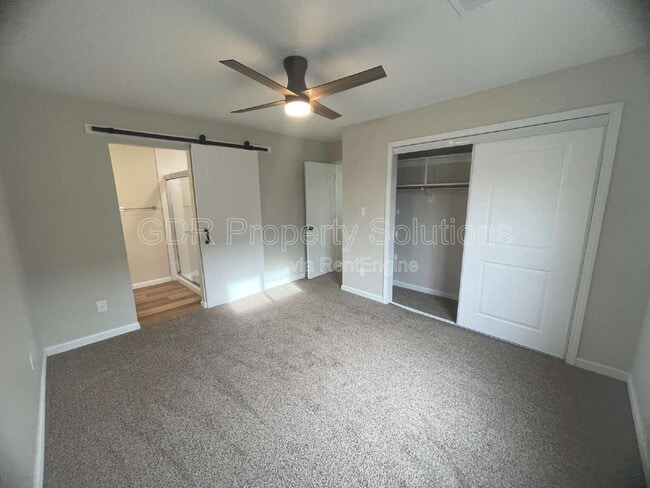 Building Photo - 4733 Platinum Dr NE